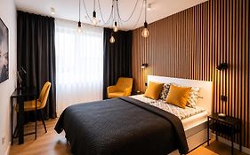 Tesorio Apartment Wrocław - AC, Balcony, Free Parking